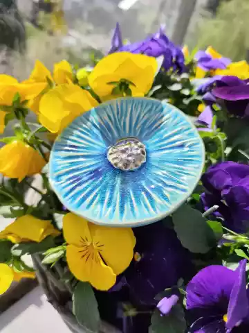 kwiat ceramiczny