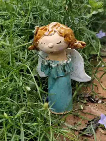 anioł ceramiczny