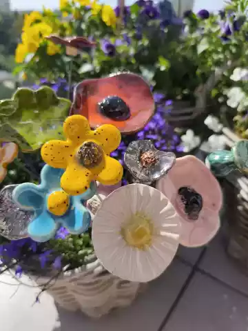 kwiat ceramiczny żółty słoneczny