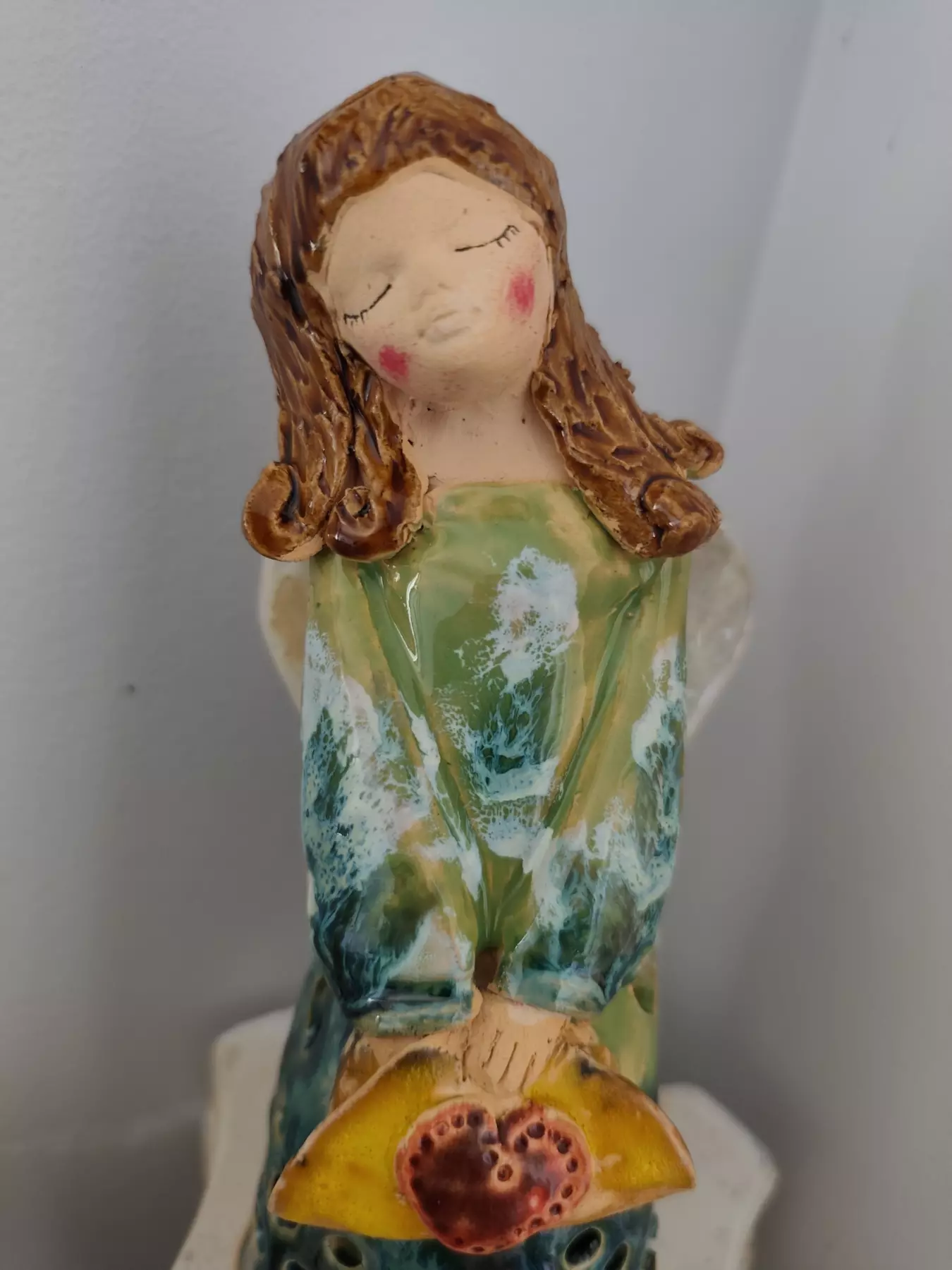 anioł ceramiczny