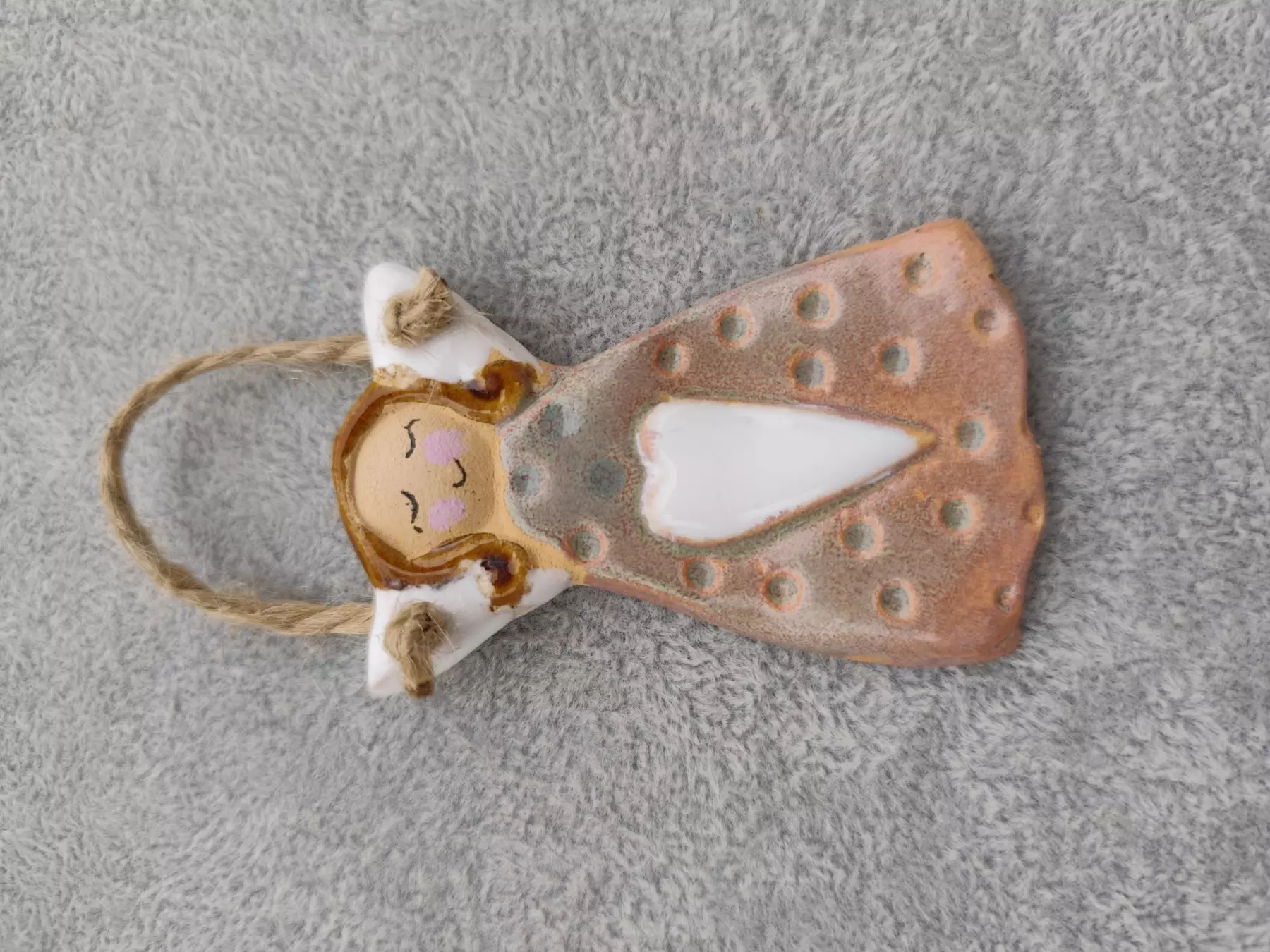 anioł ceramiczny