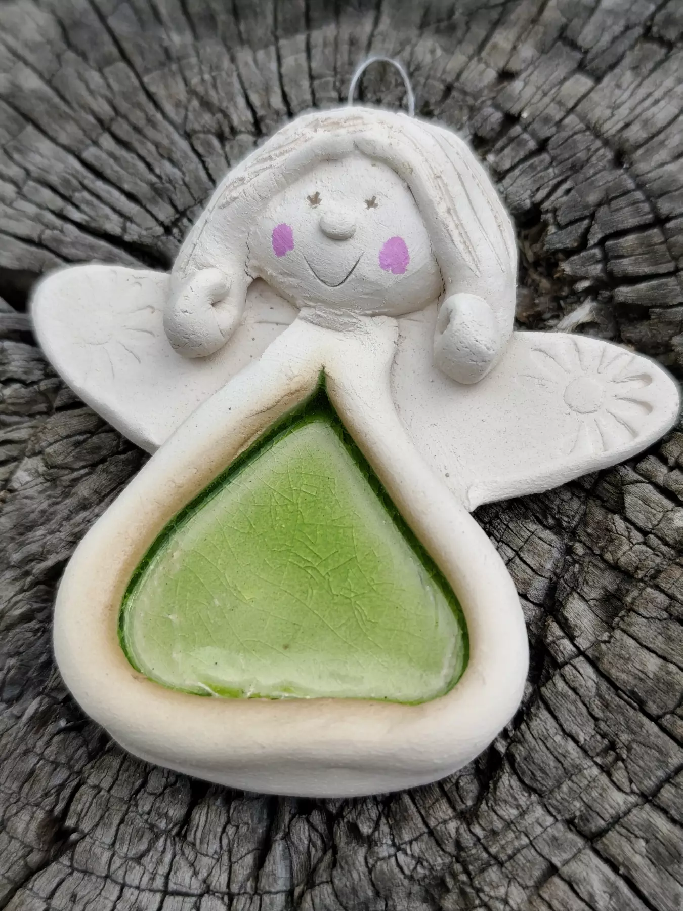 aniołek ceramiczny w kolorowej sukience
