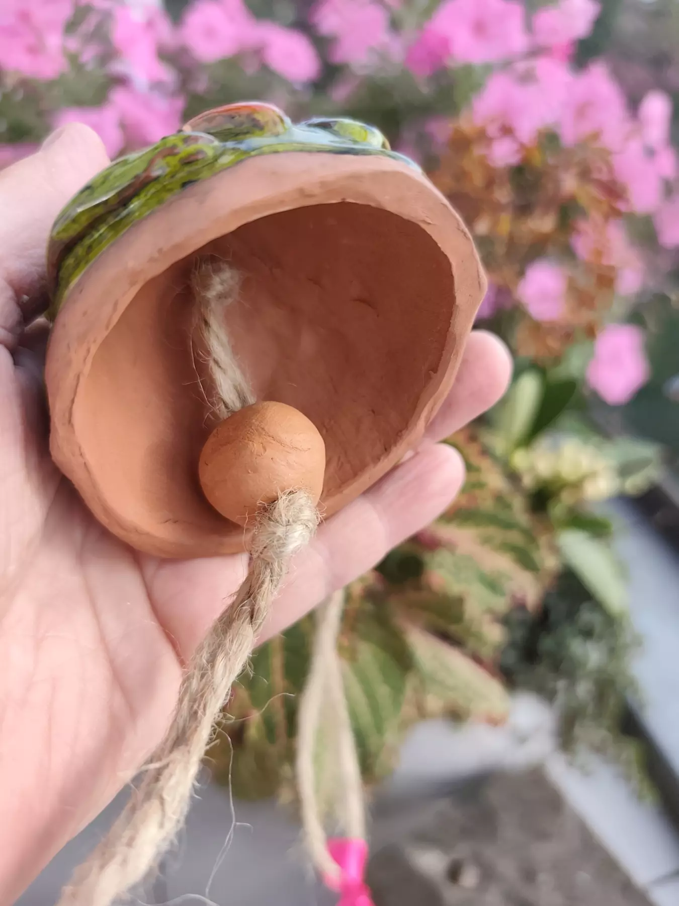Dzwonek ceramiczny żaba
