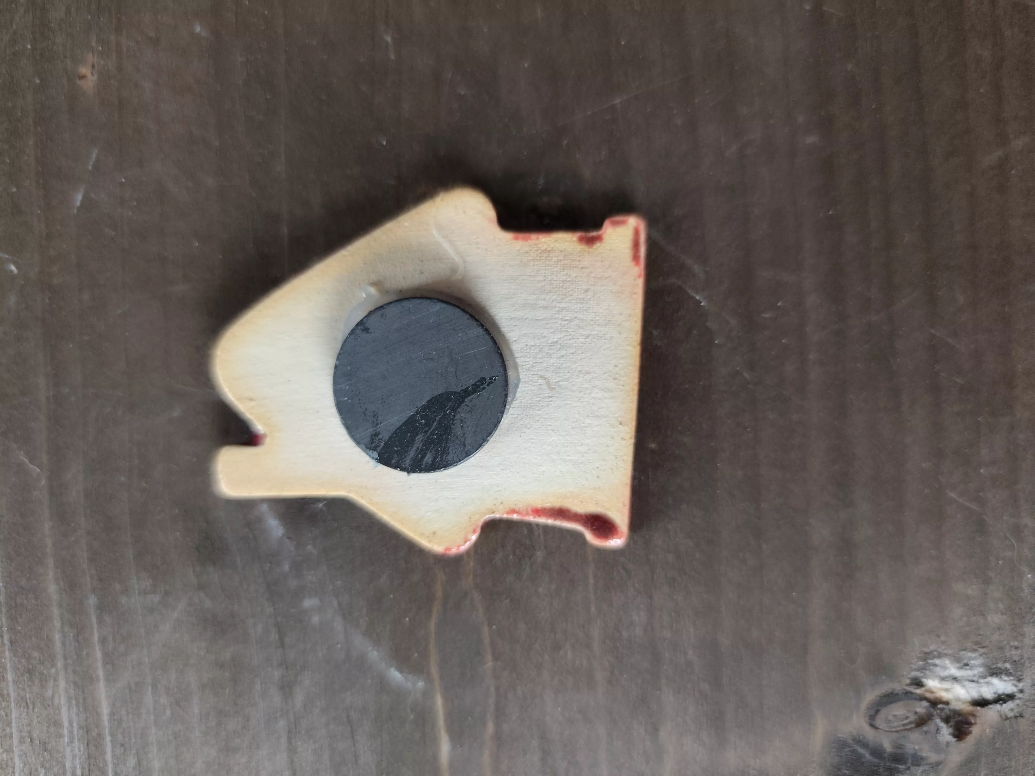 magnes ceramiczny - domek